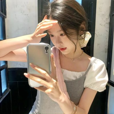 青青河畔草 海报